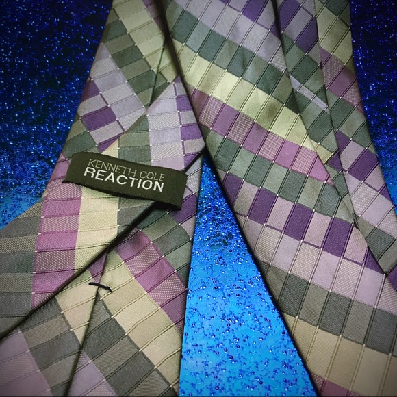 Kenneth Cole Reaction neck tie - Picture 4 of 16